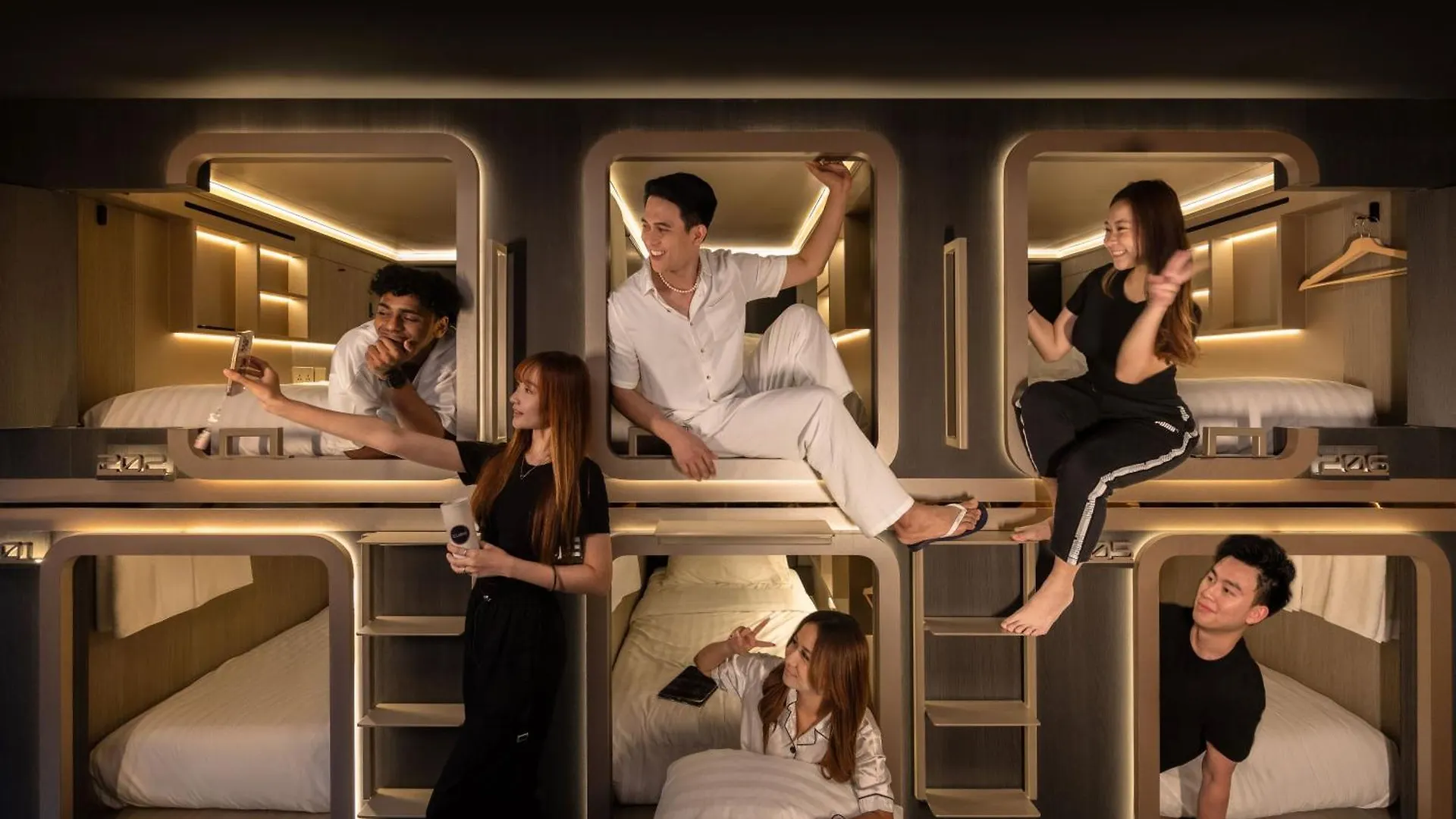 Hostel Cube Social Boutique Capsule Hotel At Boat Quay Singapore