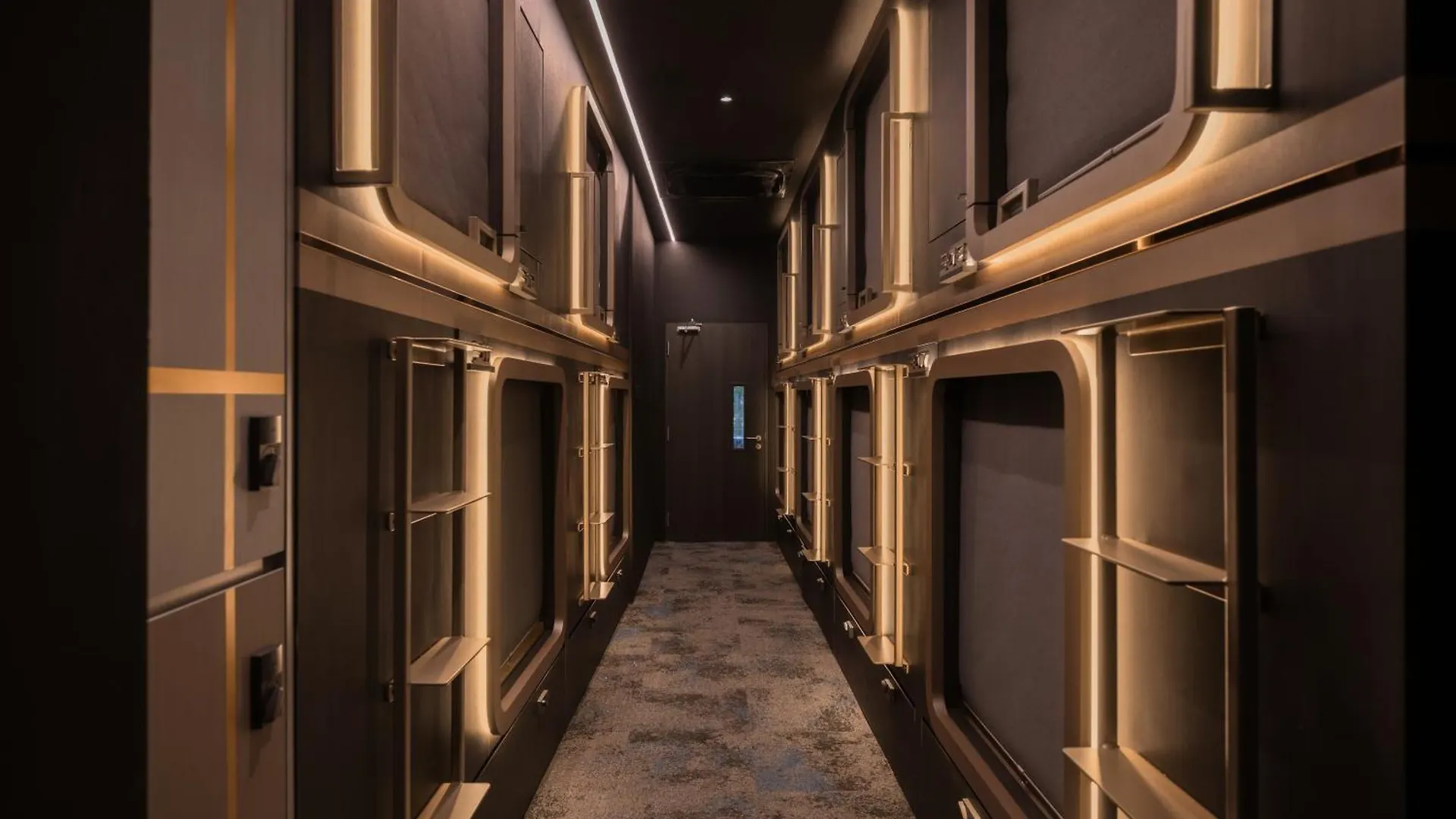 Hostel Cube Social Boutique Capsule Hotel At Boat Quay Singapore
