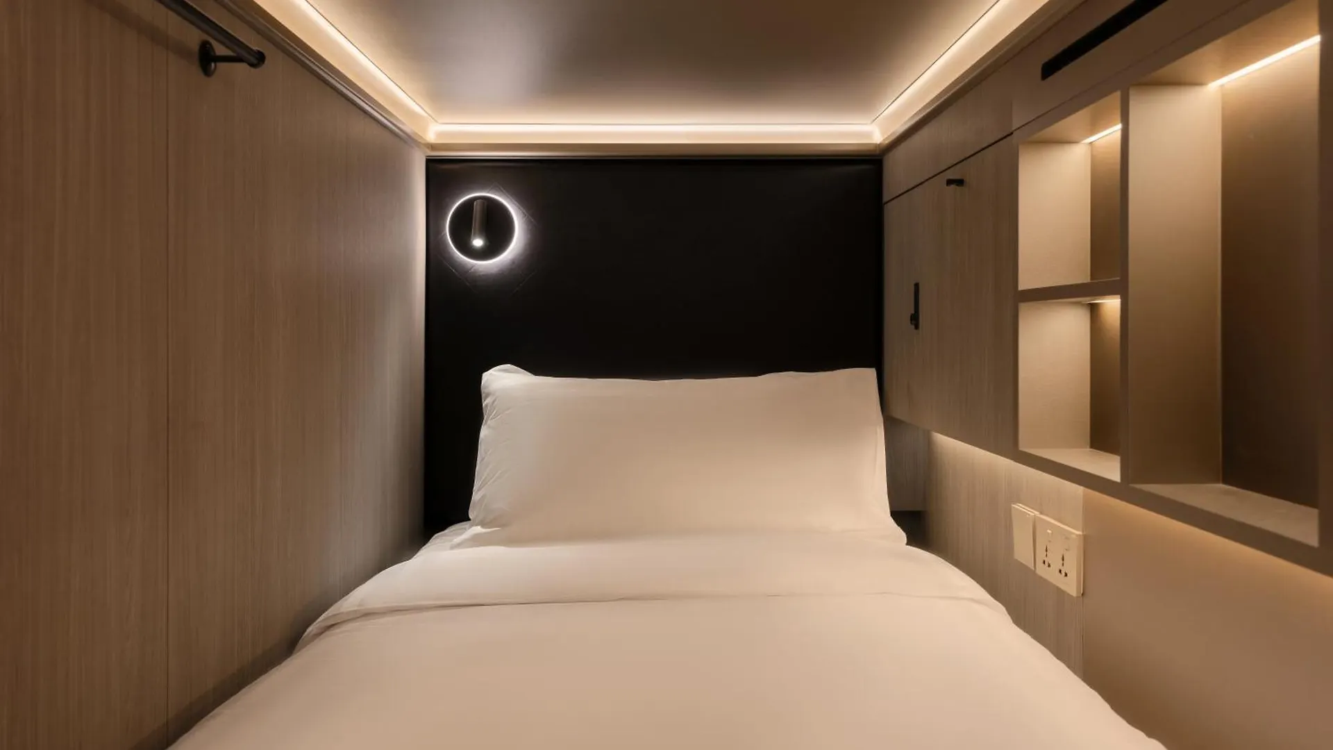 Cube Social Boutique Capsule Hotel At Boat Quay Singapore 0*,